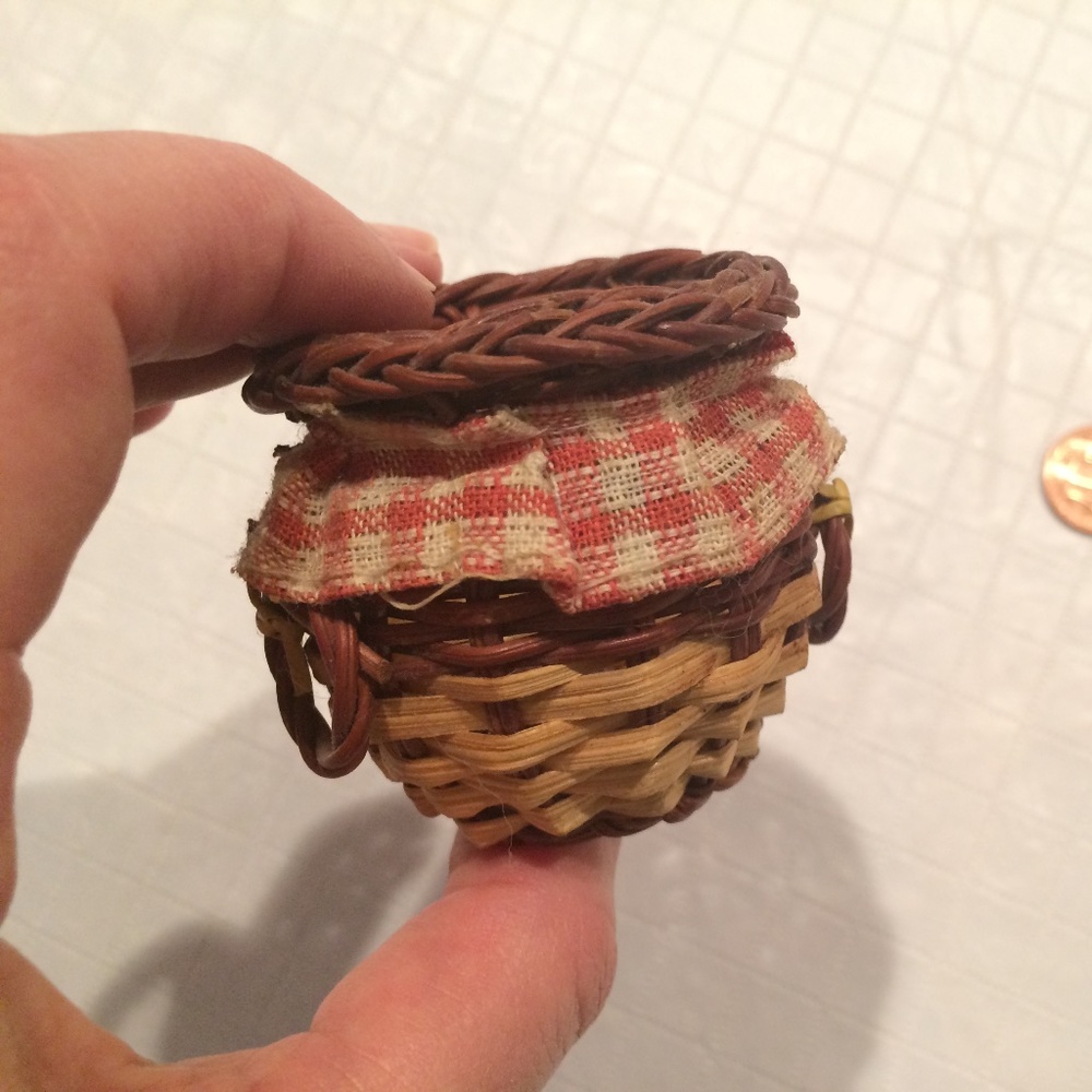 Handmade art decorative mini wicker basket